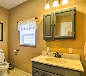 벨라 로즈 레드우즈 근처의 사랑스러운 유레카 홈! | 2025년 업데이트된 가격 | 호텔 | 스카이스캐너