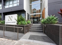 브리즈번 Top-floor Luxe Stay in the City Free parking, pool, gym, Wifi | 스카이스캐너