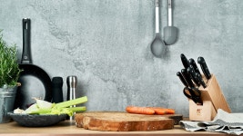 Zwilling Premium Stainless Steel 9pc Steak Knife Block Set - Stamped German Stainless Steel, No-Stain Blades, Dishwasher Safe... 