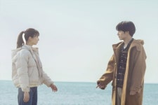 赤楚衛二×上白石萌歌、映画『366日』ラブラブな場面写真初解禁... 映画『366日』ラブラブな場面写真初解禁　制服姿の出会いのシーンも 