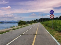 오늘 카페에서 본 위아위스 - New Dossa - 오늘 카페에서 본 위아위스