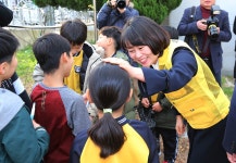 연말 초등학교현장방문(온천초등학교) : (전체) 의회소개 > 열린의장실 > 의장동정 | 부산시의회