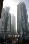 [포토]고층 아파트 헬기충돌, 제2롯데월드는 안전 할까? - 아시아경제