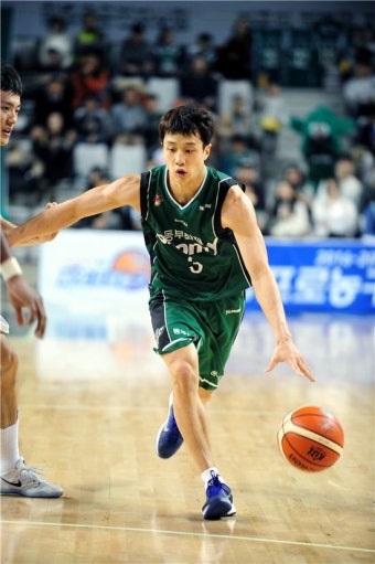 동부 허웅, KBL 올스타전 베스트5 팬 투표 중간 1위 - 아시아경제 동부 허웅, KBL 올스타전 베스트5 팬 투표 중간 1위