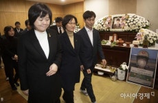 [포토] 고 김용균 빈소 조문 마친 정의당 의원들 - 아시아경제