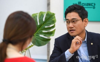 [포토]오신환 바른미래당 원내대표 기자간담회 - 아시아경제 [포토]오신환 바른미래당 원내대표 기자간담회