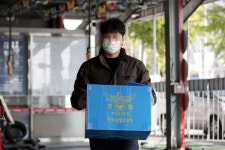 사과문 올린 타이어뱅크 점주 휠 고의 파손? 그런적 없다 돌변 - 아시아경제