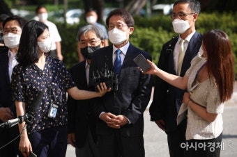 공수처 출석한 조희연, 혐의 전면 부인… “적법하게 특채 진행”(종합) - 아시아경제 공수처 출석한 조희연, 혐의 전면 부인… “적법하게 특채...
