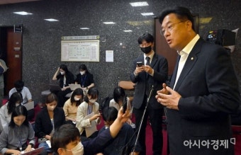 '친윤' 타이틀 부담 주기환, 與 새 비대위 사퇴…전주혜 임명 - 아시아경제 '친윤' 타이틀 부담 주기환, 與 새 비대위 사퇴…전주혜 임명