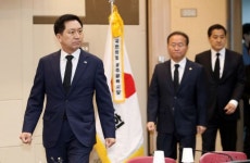 '5·18 정신 원포인트 개헌' 논란 재점화…與 