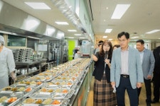 양천구 해맞이경로식당 리모델링 후 개관 - 아시아경제
