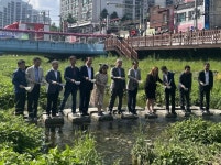 “산호천 살리자” … 창원특례시, 민·관협력 환경보전활동 펼쳐 - 아시아경제