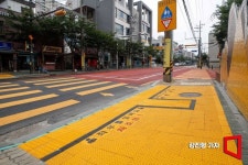 [포토]학교 앞 노란색 횡단보도 도입 - 아시아경제