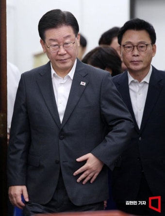 [포토] 최고위 참석하는 이재명 대표 - 아시아경제 [포토] 최고위 참석하는 이재명 대표