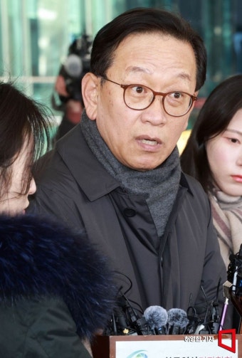 민주당, 석동현 변호사 고발 방침…