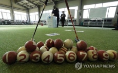 이상한 곳 아닙니다…투표장의 특별한 변신 - 아시아경제