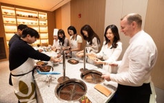 공항에서 쿠킹클래스…대한항공, 체험형 공항 라운지 공개 - 아시아경제