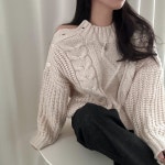 크림치즈마켓 보닝 숄더버튼 루즈핏 니트 - nt