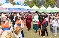 자치구브랜드축제(상세) < 서울문화축제 < 문화정책 | 서울문화포털......  문화정책 > 서울문화축제 > 자치구브랜드축제(상세) > 제23회 허준축제