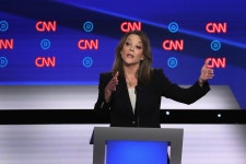 Marianne Williamson Apologizes For Calling Clinical Depression A Scam - Newsweek Marianne Williamson Apologizes For Calling... 