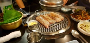 통통돼지 - 신촌 삼겹살, 양념게장 맛집 - 다이닝코드