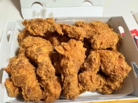 BBQ치킨 성수2점 - 성수 치킨 맛집 - 다이닝코드