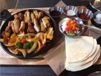 누구나홀딱반한닭 수원화서점 - 수원 치킨, 쌈 맛집 - 다이닝코드