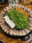 무쇠김치삼겹 한남점 - 한남동 김치삼겹살, 고기집 맛집 - 다이닝코드