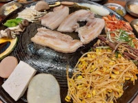 촌돼지 - 계룡 삼겹살, 솥뚜껑삼겹살 맛집 - 다이닝코드