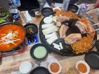 유장군솥뚜껑삼겹살 - 문산 삼겹살, 솥뚜껑삼겹살 맛집 - 다이닝코드