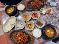 아지매식당 - 외대 제육볶음 맛집 - 다이닝코드