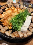 무쇠김치삼겹 신사점 - 신사 김치삼겹살, 김치전골 맛집 - 다이닝코드