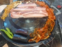 김윤식의 착한국수 & 솥뚜껑삼겹살 - 영종도 삼겹살, 솥뚜껑삼겹살 맛집 - 다이닝코드