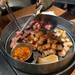 돼지명가 - 홍대 삼겹살, 김치 맛집 - 다이닝코드