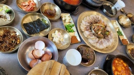 완뚝순두부 부산시청점 - 부산시청 순두부, 돌솥밥 맛집 - 다이닝코드