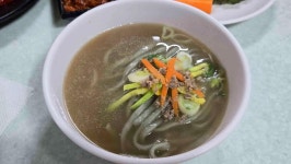 정성손칼국수 - 용리단길 칼국수, 보쌈 맛집 - 다이닝코드