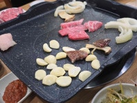 홍가네정육점식당 - 안성 꽃등심 맛집 - 다이닝코드