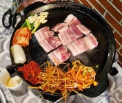 잠수교집 - 해방촌 냉삼, 삼겹살 맛집 - 다이닝코드