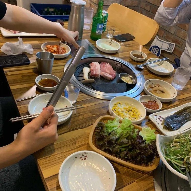 한국인들의 삼겹살 애정, 이재명 대표의 특별한 맛 경험부터 대패삼겹살 브랜드 성공까지 한가득! 부산대 교수들의 삼겹살 문화 발전 노력까지 확인하세요!