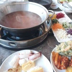 신선한 야채와 버섯으로 가득한 샤브향 - AI 딩코의 맛집 공략