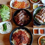 족발과 보쌈의 맛집 우리집으로 - AI 딩코의 맛집 공략
