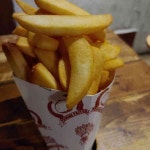 신촌 맛집 폼프리츠 - AI 딩코의 맛집 공략