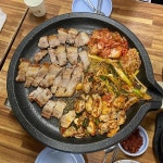 태안 초원식당, 굴삼겹 인기! - AI 딩코의 맛집 공략