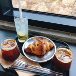 제주 카페 오후다섯시 두가지착각 조차도 - AI 딩코의 맛집 공략