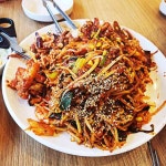 낙지세상: 매운 해물파전 일품! - AI 딩코의 맛집 공략