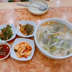 유명한집 - 해물칼국수와 해물전이 일품 - AI 딩코의 맛집 공략