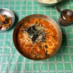 강릉의 레트로 맛집, 금학칼국수의 매력에 빠져보세요! - AI 딩코의 맛집 공략