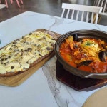 뷰맛집 산현동239, 크로플과 생과일 쥬스 추천 - AI 딩코의 맛집 공략