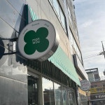 귀여운 감성 모누 카페 - AI 딩코의 맛집 공략