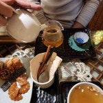 인사동의 전통 찻집 머무름, 차 한잔의 여유를 느껴보세요 - AI 딩코의 맛집 공략